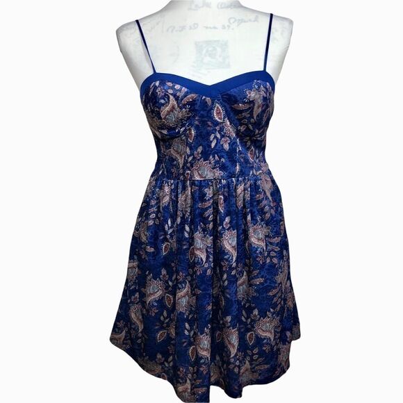 Xhilaration Blue Patterned Dress in a Floral Burnout Pattern - Picture 1 of 14